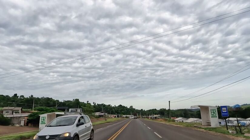 A unidade industrial tem capacidade para processar cerca de 1,2 milhão de litros de leite todos os dias 