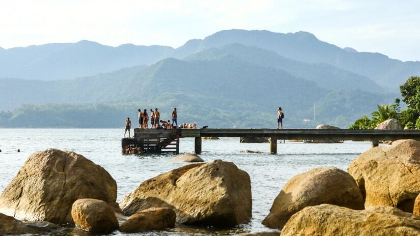 Com 300 metros de beleza preservada, o Julião combina natureza, estrutura e clima acolhedor/Monique Renne