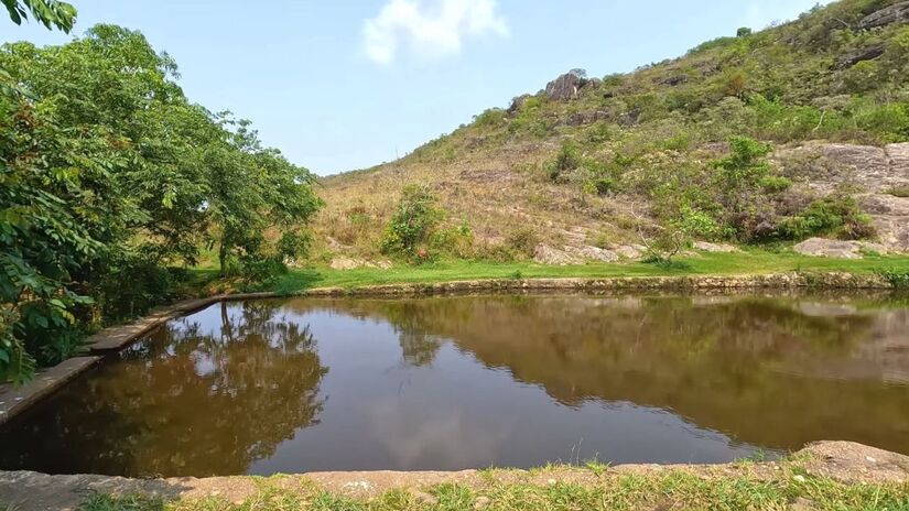 A localização é privilegiada por estar na rota da Estrada Real e vizinha aos polos turísticos de Tiradentes e São João del-Rei
