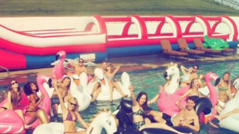As festas de 4 de Julho promovidas por Taylor Swift em sua mansão ficaram conhecidas como "Taymerica" e reuniram amigos e celebridades/ Reprodução Instagram/@taylorswift