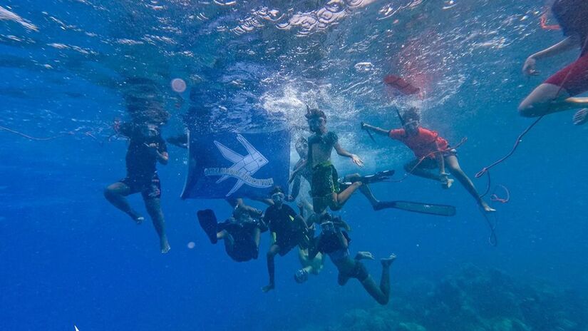 O fenômeno, registrado no Pacífico e no Índico quase no mesmo horário, ajuda a ciência a entender os impactos das mudanças climáticas nos oceanos/Benoit Bixel