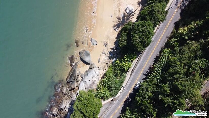 É conhecida pela natureza preservada e pelo ambiente tranquilo, sem sinal de celular