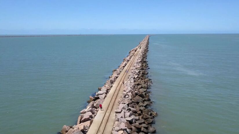 A parte mais frequentada fica no município de Rio Grande, onde há mais estrutura