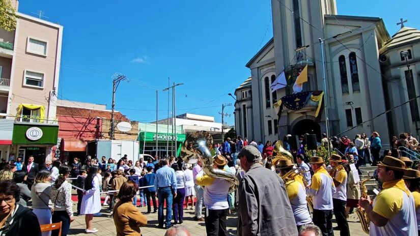 A Estrada do Vinho é o principal atrativo turístico, reunindo vinícolas, restaurantes, cafeterias e bares voltados para experiências enogastronômicas
