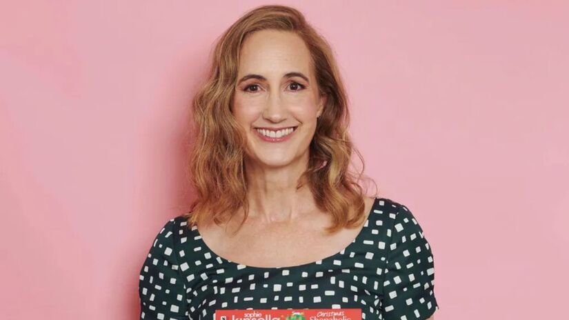 Kinsella iniciou a carreira aos 24 anos, ainda como Madeleine Wickham, enquanto trabalhava como jornalista financeira/Divulgação