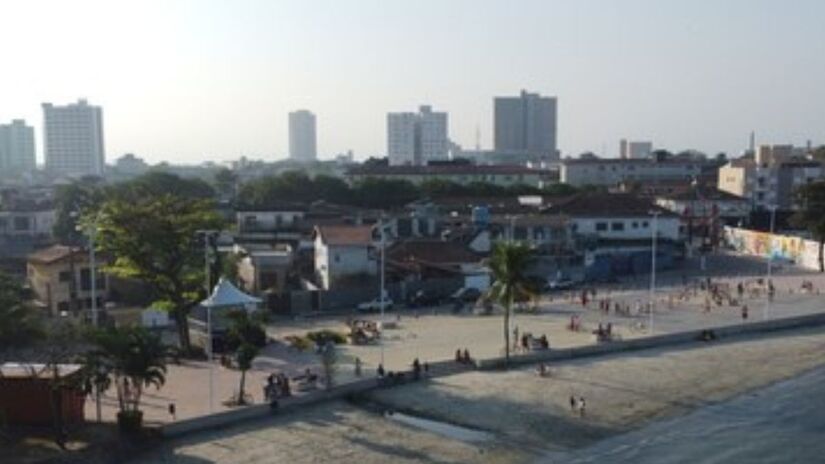 A praça Kotoku Iha foi inaugurada em agosto de 1998 devido à geminação de São Vicente com Naha, cidade da província de Okinawa, no Japão/ Divulgação