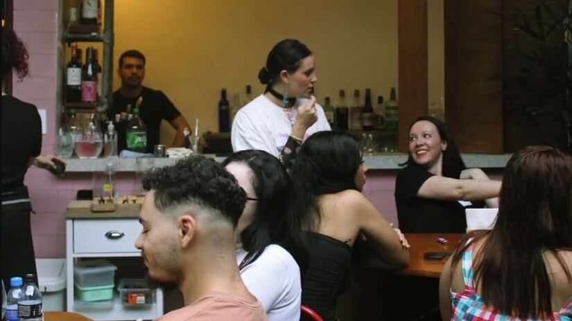 Pessoas de diferentes idades, perfis e histórias se reúnem com um objetivo em comum: fazer novas conexões/ Reprodução Instagram/@orolepepe