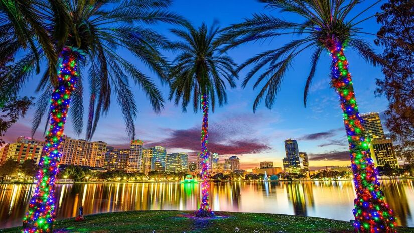 Orlando e Miami dominam o ranking internacional, impulsionadas pelo turismo familiar, compras e parques temáticos. /Foto de Sean Pavone, Alamy Stock Photo