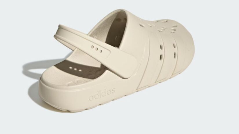 À venda por R$ 299,99, o Adilette Clog 2.0 promete versatilidade para o dia a dia, do uso em casa aos passeios casuais/Divulgação