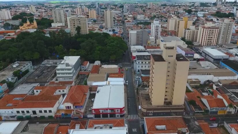 É formada pela sede, distritos (Ajapi e Assistência) e povoados (Batovi e Ferraz)