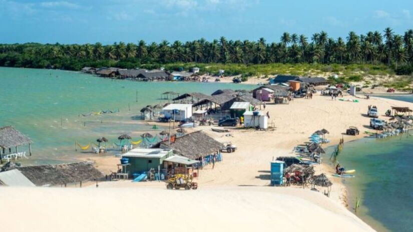 A combinação de dunas, água doce e céu aberto faz das lagoas um dos principais cartões-postais da região/ E.M. Foco