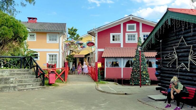 Hoje, Penedo se destaca por preservar a herança cultural finlandesa enquanto se consolida como forte destino turístico