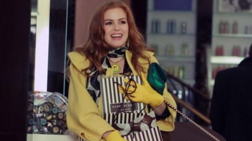 O filme mostra a jornada de Becky para lidar com dívidas, impulsos de compra e desafios profissionais e está presente no catalogo da Netflix/Divulgação 