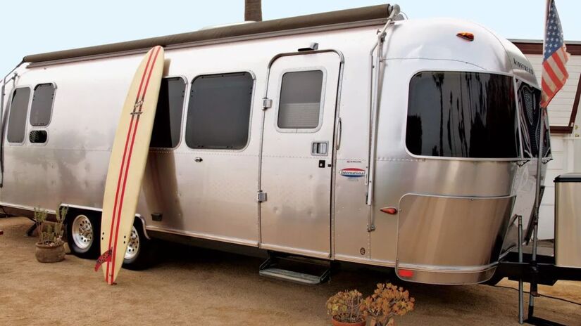 Matthew McConaughey morou em um motorhome minúsculo / Architectural Digest / Reprodução