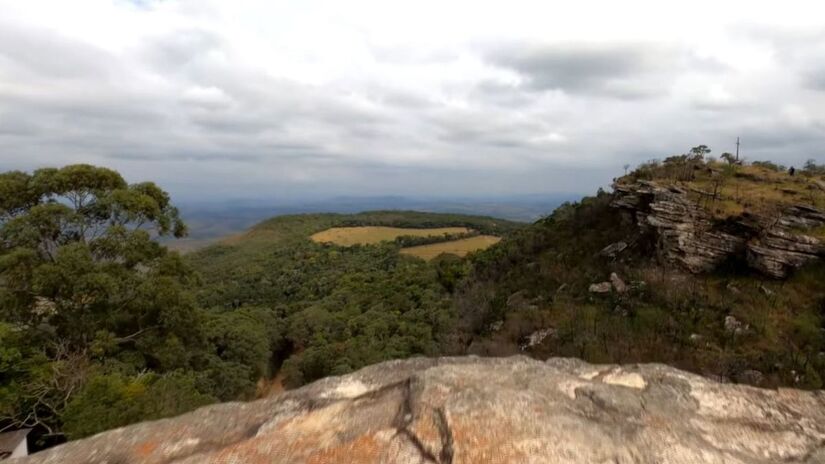 Apesar da falta de evidências científicas a história do portal é um dos principais atrativos que alimentam o turismo espiritual na região