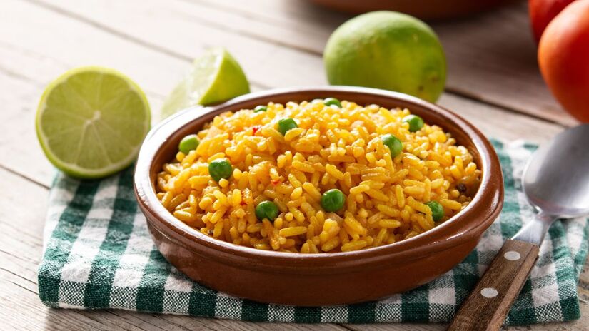Versátil, o arroz à piamontese pode acompanhar frango, peru, chester e até pratos vegetarianos/Pexels