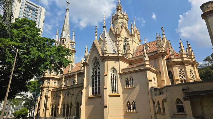 Belo Horizonte (MG)  Belo Horizonte integra a lista de capitais que têm folga no dia 8, em homenagem à Imaculada Conceição/ Rafael Lemieszek/Wikimedia Commons