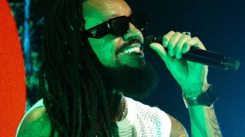 Com álbuns premiados e milhões de ouvintes nas plataformas digitais, Rael é referência na música urbana nacional/Reprodução/Instagram