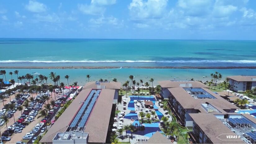 Destino em Pernambuco re&uacute;ne mar calmo, arrecifes e paisagem impressionante/Reprodu&ccedil;&atilde;o/Youtube