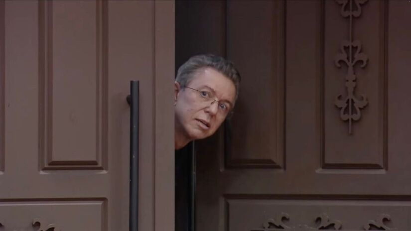 Novo formato promete retratar desigualdades da vida real ao misturar privilégios, trabalho obrigatório e controle interno/Reprodução