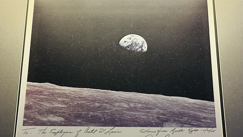 Foi nessa mesma jornada que William Anders registrou a icônica fotografia Earthrise / Divulgação/Space Adventure