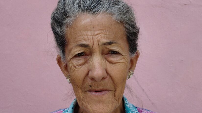 Terapias experimentais analisam como reduzir danos acumulados no DNA ao longo da vida / Pixabay