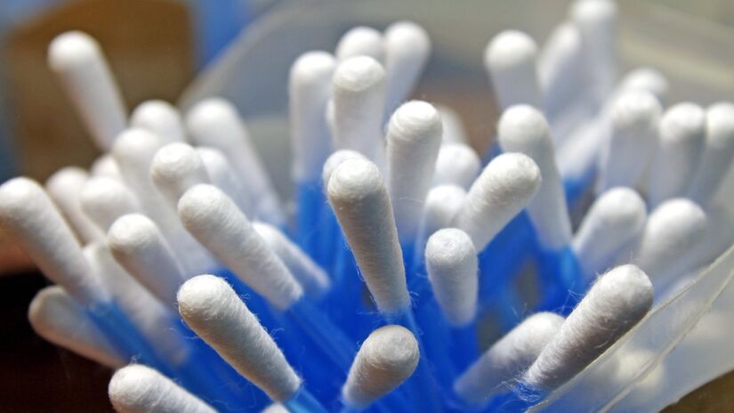 O algodão é amplamente usado na higiene pessoal por ser macio, absorvente e seguro para o contato direto com a pele / Pixabay