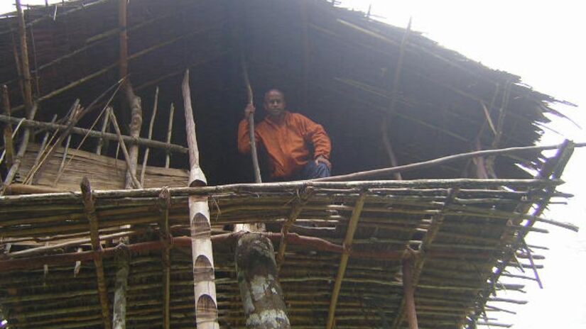 A cultura Korowai segue despertando curiosidade por sua relação profunda com a natureza /  ~/Wikimedia Commons