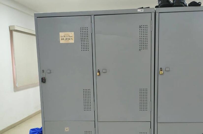 Risco &agrave; seguran&ccedil;a: Arm&aacute;rios desproporcionais e a falta de armamento adequado exp&otilde;em os agentes da Guarda Civil Municipal a riscos/Reprodu&ccedil;&atilde;o