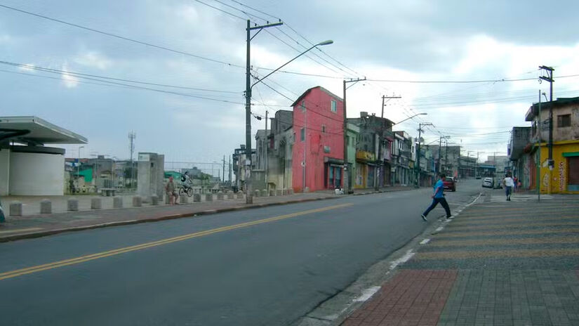 A avenida Sapopemba, em São Paulo (SP), é uma das maiores do Brasil e do mundo em extensão  Foto: Wikimedia/leandro0507