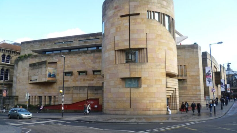 New Town, planejada no século XVIII, apresenta avenidas amplas, praças elegantes / Kim Traynor/Wikimedia Commons