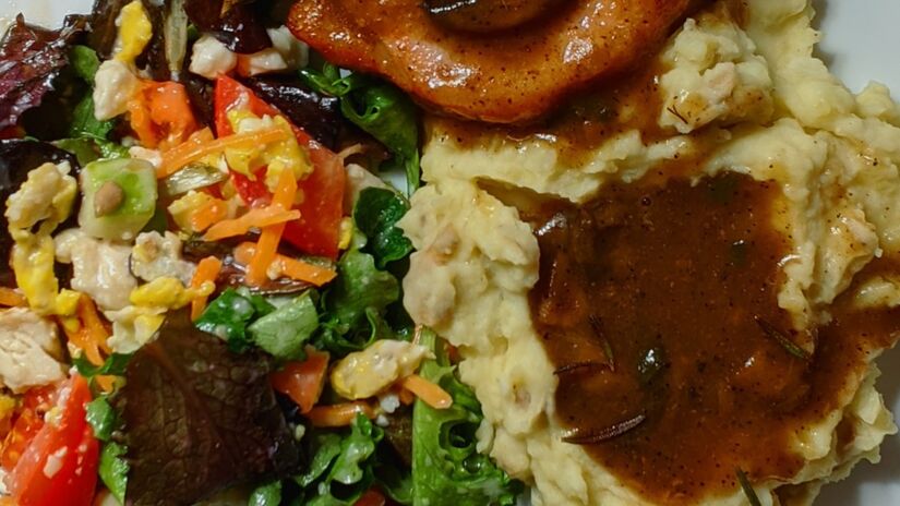 O purê de banana-da-terra une conforto, identidade cultural e praticidade à mesa / Pixabay