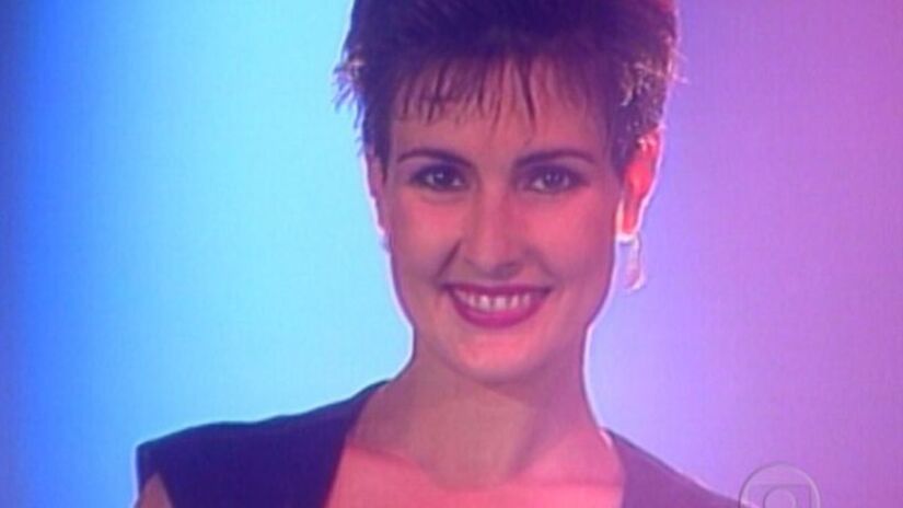 Em 2012, deixou o jornalismo para estrear no entretenimento como apresentadora do programa Encontro/Reprodução/Globo