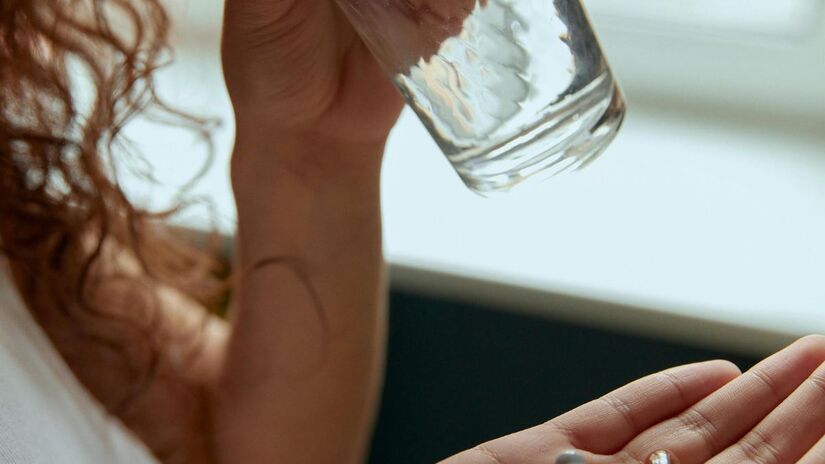 O medicamento controla a hipertensão e reduz riscos cardiovasculares, mas não a cura. A causa da pressão alta deve ser investigada e tratada com mudança de hábitos/Pexels