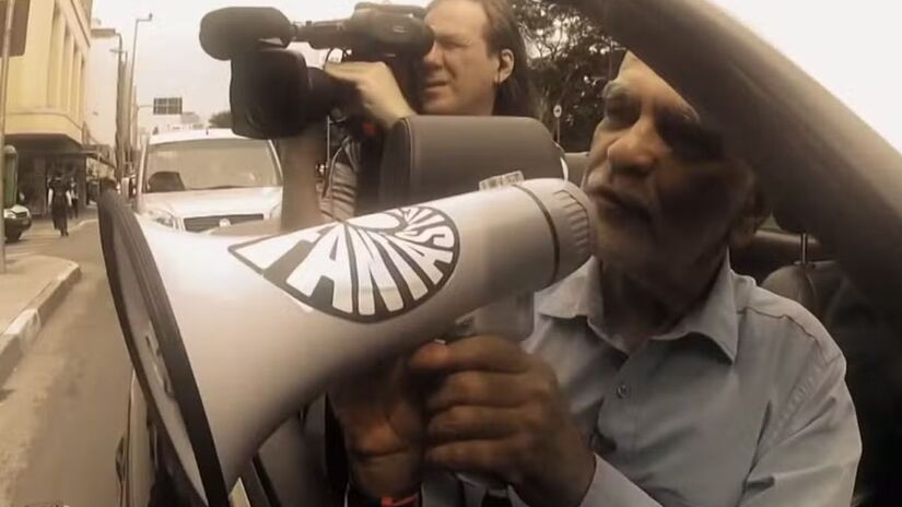 Em 2024, sua trajetória foi celebrada no documentário Kubrusly: mistério sempre há de pintar por aí, lançado no Globoplay e premiado pela APCA/Reprodução/Globo