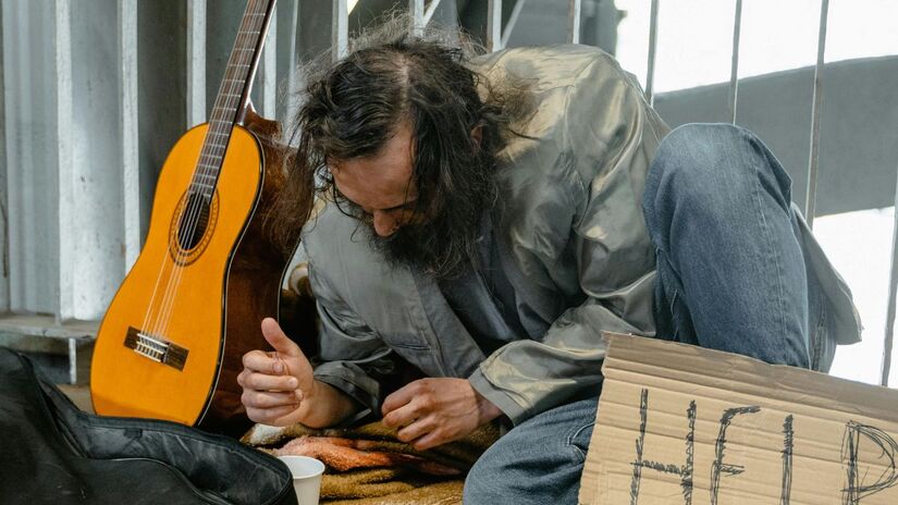 Após o prêmio, investiu em projetos ambiciosos de um estábulo de corridas a viagens e ações comunitárias/Pexels