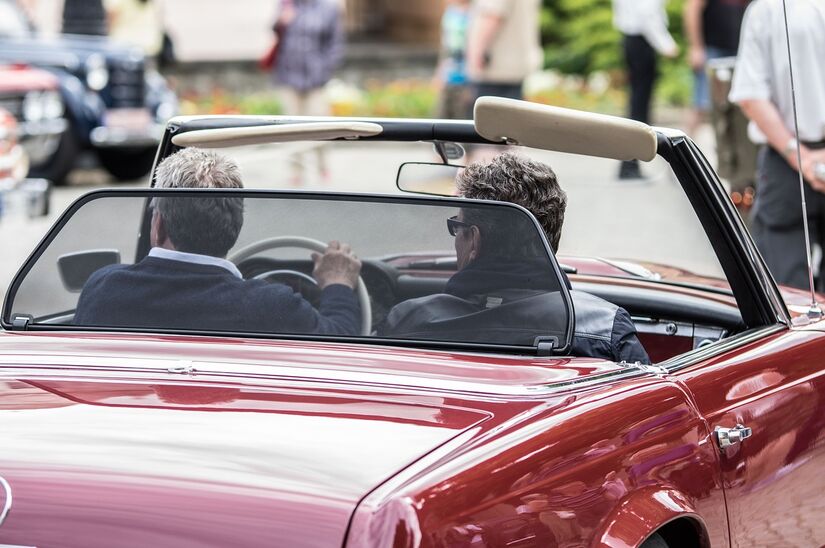 Pequenas mudanças ao volante podem dizer muito sobre o cérebro: estudo mostra que evitar dirigir à noite ou reduzir a quilometragem pode ser sinal precoce de declínio cognitivo/Pexels