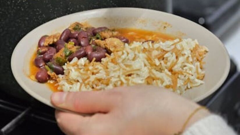 Principalmente quando consumidos juntos e com outros alimentos no mesmo estilo, pois eles formam uma proteína completa e são ricos em fibras que auxiliam na digestão (Nour Alhoda/Pexels/Imagem Meramente Ilustrativa)