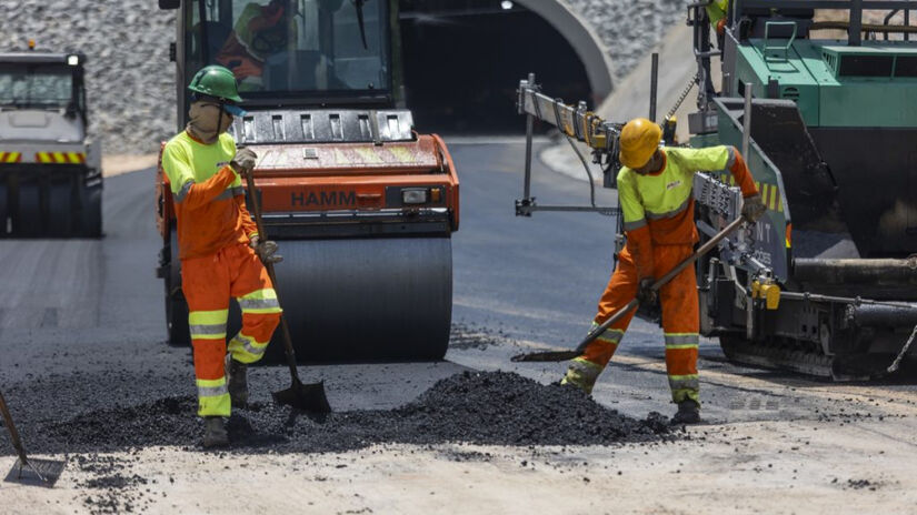 A produção ocorreu em usinas com controle rigoroso de temperatura e dosagem / Divulgação/Agência SP