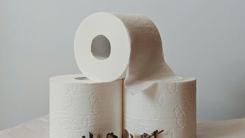 Lenços umedecidos causam problemas graves de entupimento nas redes de esgoto das cidades/Pexels