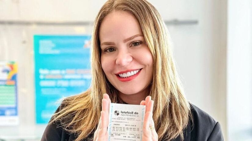 Mantém uma rotina de apostas estratégicas que a levou a acertar a quadra da Mega da Virada por vários anos consecutivos/Reprodução