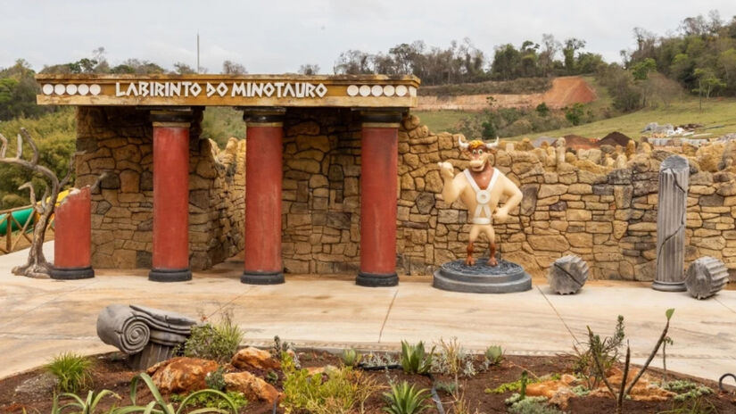 Labirinto do Minotauro, inspirado na mitologia grega / Divulgação/Parque Sítio do Picapau Amarelo