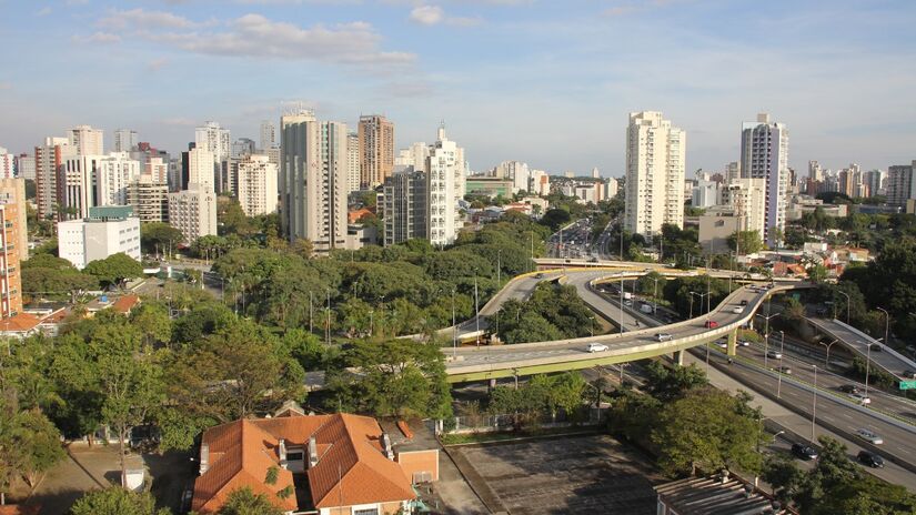 São Paulo pulsa diversidade cultural em cada esquina da metrópole que nunca desacelera / Pixabay