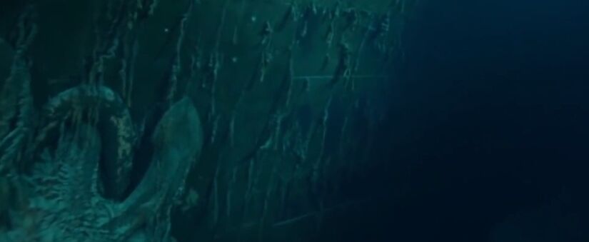 &Eacute; poss&iacute;vel ver as col&ocirc;nias da Halomonas titanicae no casco do navio / Youtube