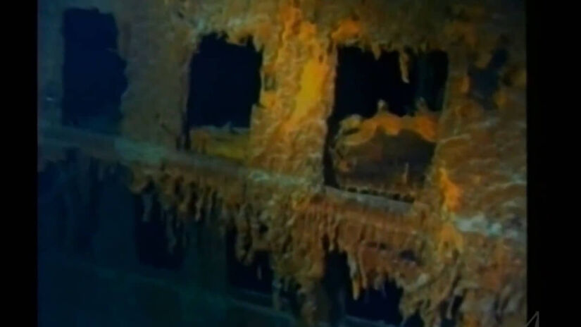 Aqui a bact&eacute;ria est&aacute; destruindo rapidamente uma ala do Titanic / Youtube