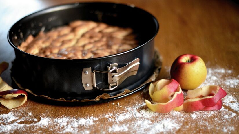 Ter diferentes tamanhos e formatos de assadeiras ajuda a adaptar receitas ao dia a dia da cozinha / Pixabay