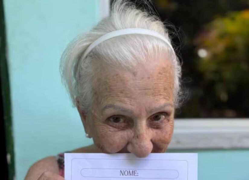 Claire Digon (Atriz)/ Reprodu&ccedil;&atilde;o