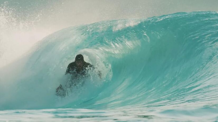 Empresa promete inovar na construção de piscina com ondas artificiais e pista de corrida/Reprodução