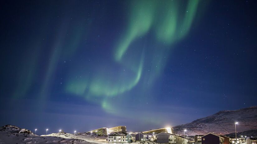 Enquanto algumas &aacute;reas da ilha se elevam, outras apresentam afundamento lento. Unsplash/Visit Greenland