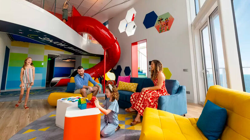 Um cruzeiro pode percorrer mais de 5 mil quil&ocirc;metros em uma &uacute;nica viagem sem reabastecer. Divulga&ccedil;&atilde;o/Royal Caribbian